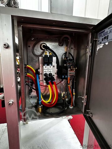 Verpackungsmaschine  Embatherm DTE 180