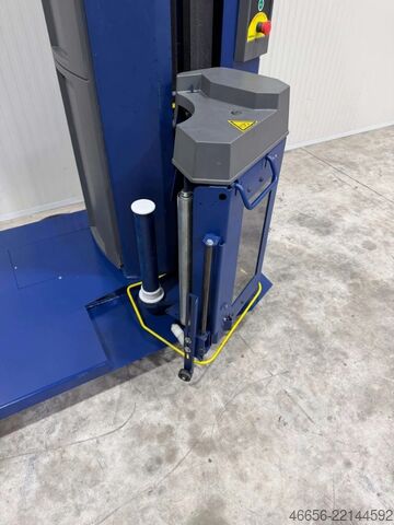 Automatic pallet wrapper with film pre-stretch Lantech Q 300 XT ( 3893 )