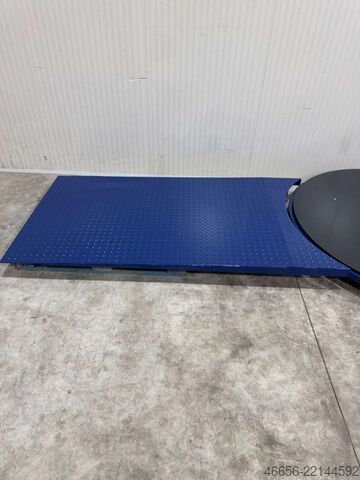 Automatic pallet wrapper with film pre-stretch Lantech Q 300 XT ( 3893 )