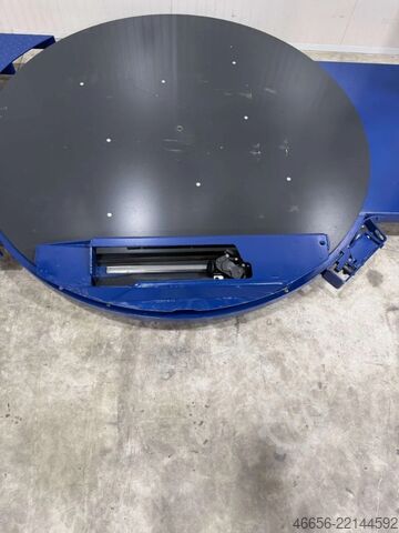 Automatic pallet wrapper with film pre-stretch Lantech Q 300 XT ( 3893 )