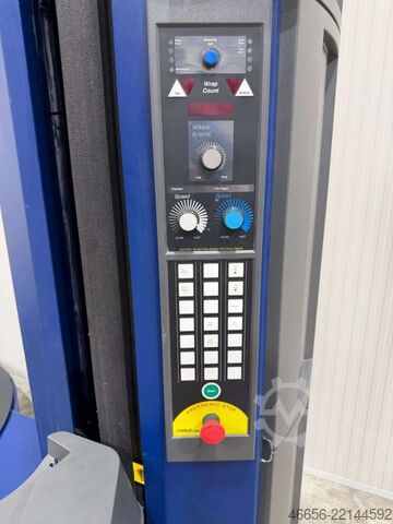 Automatic pallet wrapper with film pre-stretch Lantech Q 300 XT ( 3893 )