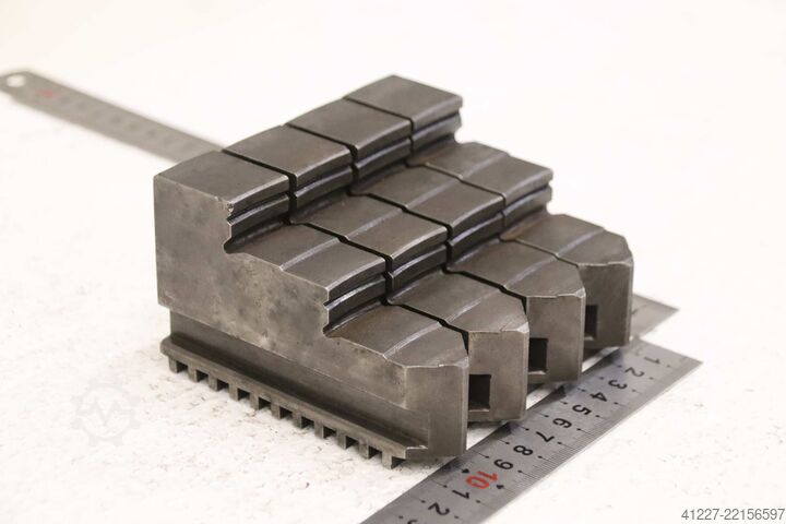 Interchangeable jaws four-jaw chuck unbekannt Breite 26 mm