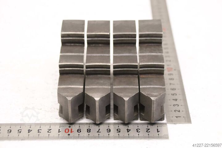 Interchangeable jaws four-jaw chuck unbekannt Breite 26 mm