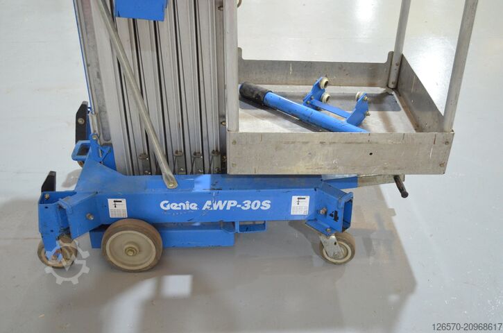Work platform Genie AWP-30S