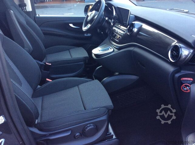 Minibus Mercedes-Benz EQV 300 L SpurW Sport Navi ACC PDC KAM KeyLess