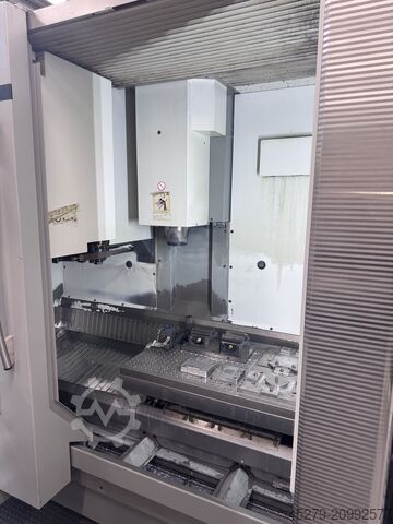 Vertical machining center Deckel Maho DMC 835V
