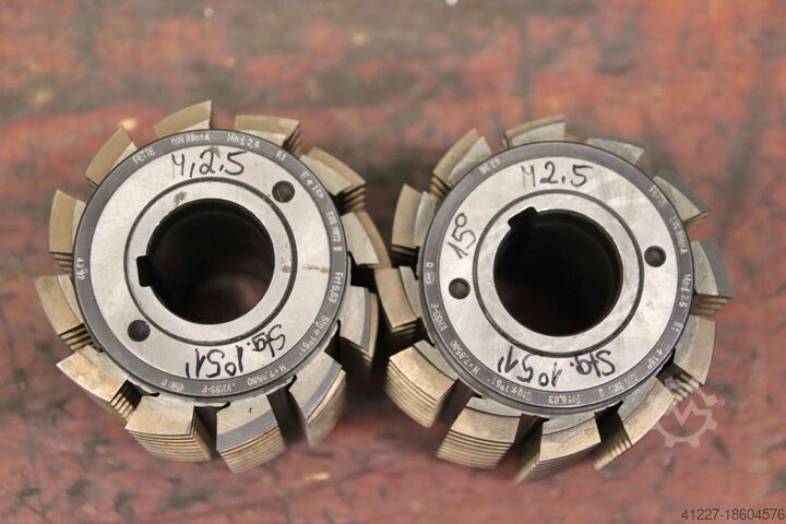 Modulfräser Wälzfräser 2 Stück Fette Mod.2,5 R1 EW 15° Aufnahme 27 mm