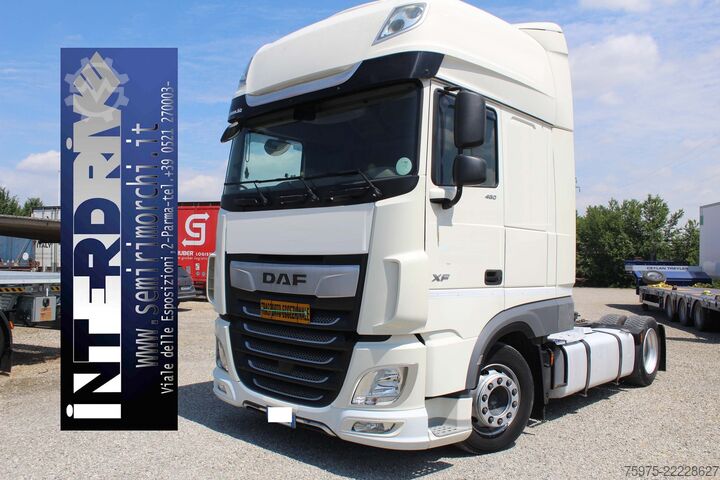 Standard tractor unit DAF trattore stradale ribassato usato