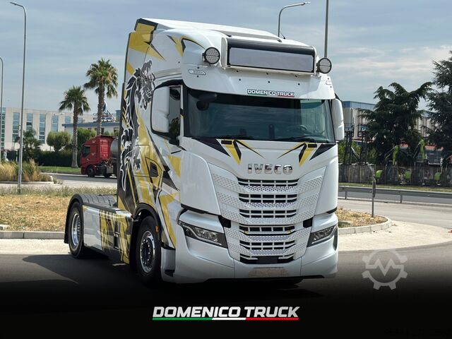Standard tractor unit Iveco S-WAY 570