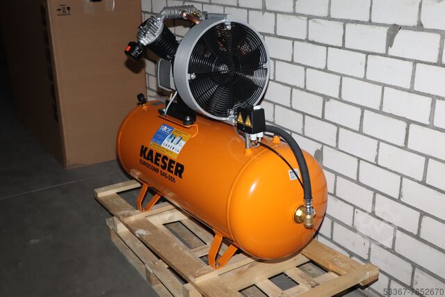 4 kW Kolbenkompressor mit Behälter KAESER EPC 840-250lg