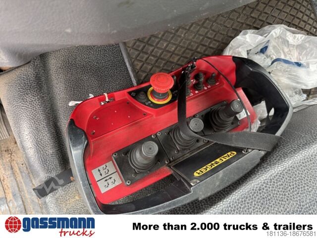 Kipper LKW Mercedes-Benz Atego 1023 A 4x4, Einzelbereifung, Heckkran