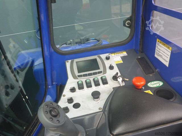 Four-way side loader Combilift C4000 ET