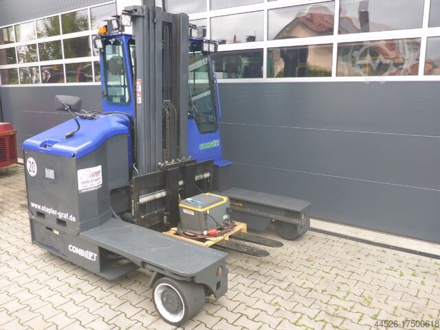 Four-way side loader Combilift C4000 ET