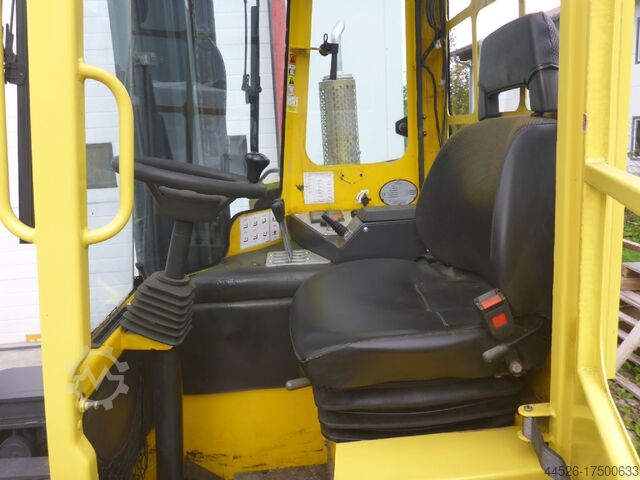 Four-way side loader Combilift C4000
