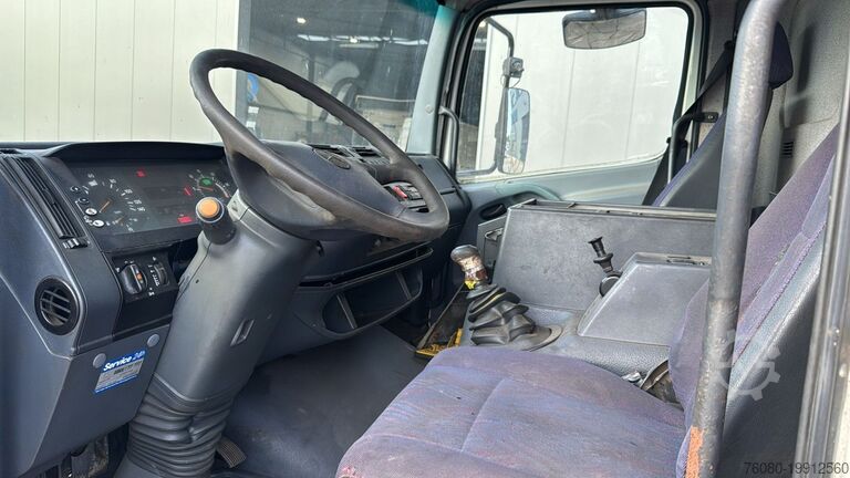 Chassis cab Mercedes-Benz Atego 815 (BOITE MANUELLE / MANUAL GEARBOX)