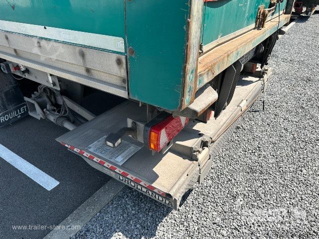 Box semitrailer Trouillet Semitrailer Dryfreight Mega Hayon