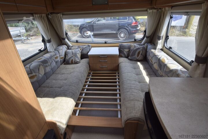 Wohnwagen SPRITE Super 390 mit Mover und Vorzelt