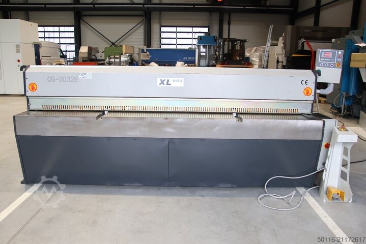 Guillotine shear CG CG 3032 E