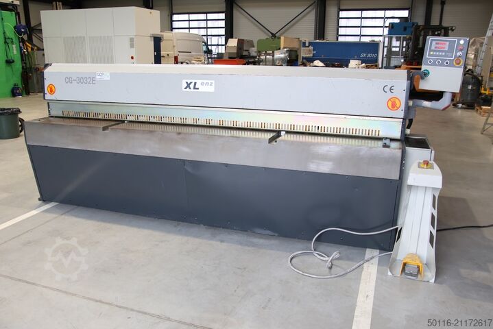 Guillotine shear CG CG 3032 E