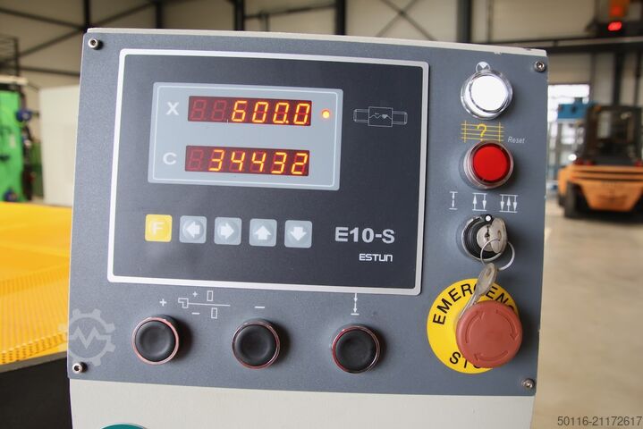 Guillotine shear CG CG 3032 E