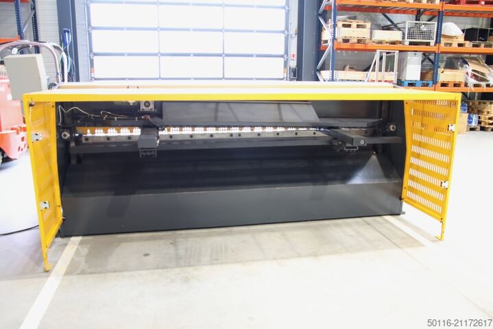 Guillotine shear CG CG 3032 E