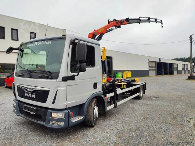 Hakenarmsystem MAN TGL 12.250 City-Abroller Container + Palfinger ...