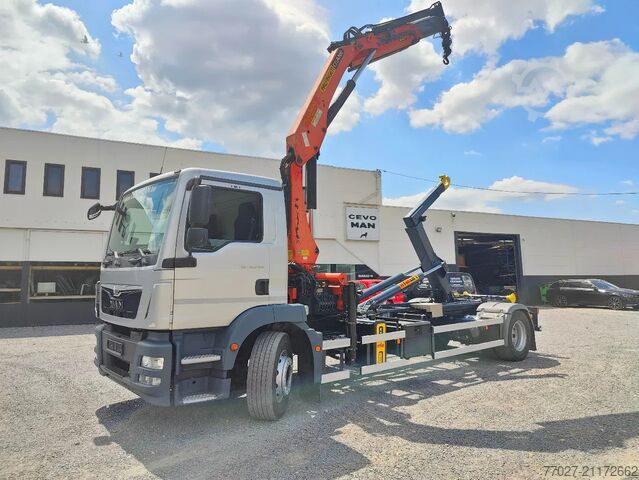 Hook arm system MAN TGM 18.290 4x2 Euro 6 + Crane Palfinger PK15500