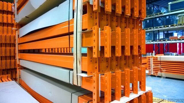 Palettenregal 10x13,7 m lang, 5 m hoch, 10 Schutzecken 50 Rahmen, 240 Traversen (3300) 3,25 t