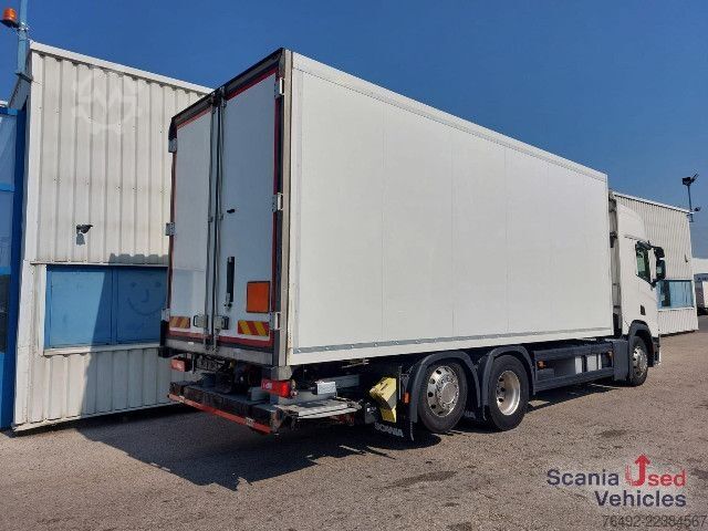 Refrigerated truck Scania R 410 B6x2NB Tiefkühlkoffer TK SLXi300 Ladebordwa