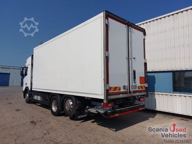 Refrigerated truck Scania R 410 B6x2NB Tiefkühlkoffer TK SLXi300 Ladebordwa
