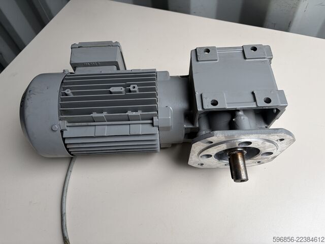  Mannesmann Dematic SFV20UD MNA 80 B4 0,75 kW 62 Nm 230/400 V Mannesmann Dematic SFV20UD MNA 80 B4 0,75 kW 62 Nm 230/400 V
