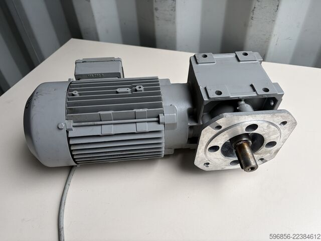  Mannesmann Dematic SFV20UD MNA 80 B4 0,75 kW 62 Nm 230/400 V Mannesmann Dematic SFV20UD MNA 80 B4 0,75 kW 62 Nm 230/400 V