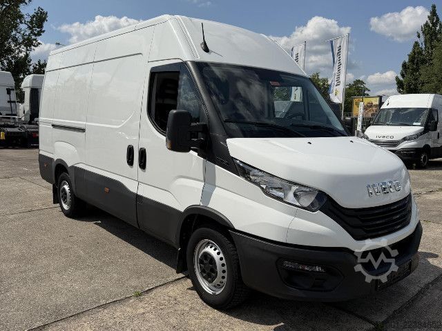 Panel van IVECO 35S16V Klima / DAB / PDC