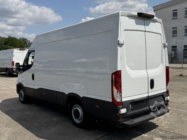 Panel van IVECO 35S16V Klima / DAB / PDC