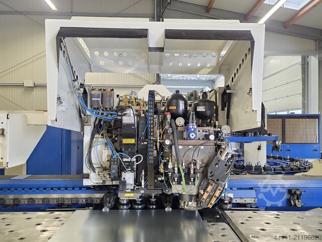 Stanz- Lasermaschine TRUMPF TruMatic 6000 (K01M) 1300 2700 Watt