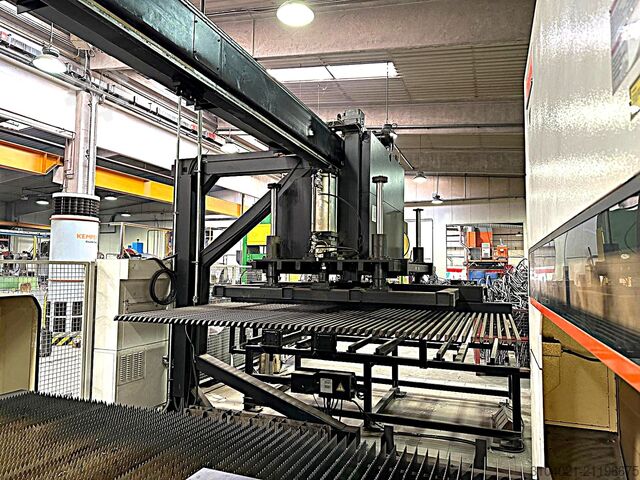 Automatischer Blechzuführer Mazak EMC3015
