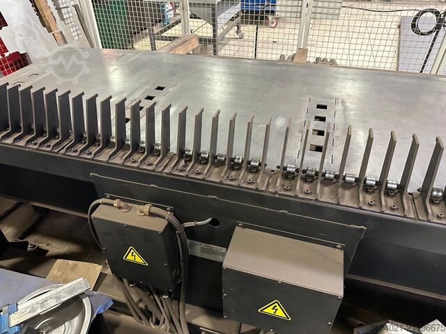 Automatischer Blechzuführer Mazak EMC3015