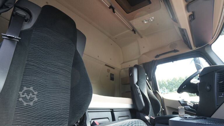 Hazardous substances Mercedes-Benz ACTROS 2742 ADR 6x2 tractor unit
