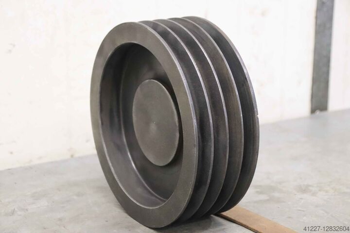 4-groove V-belt pulley Guss SPB 224-4 (17 mm)