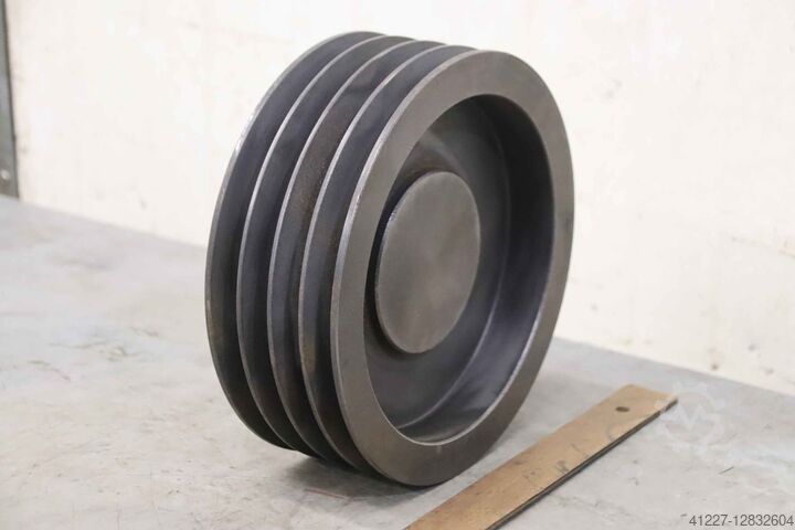 4-groove V-belt pulley Guss SPB 224-4 (17 mm)