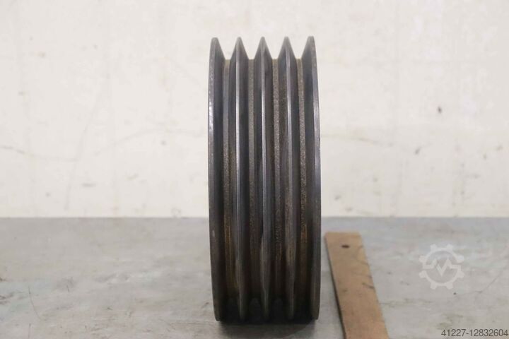 4-groove V-belt pulley Guss SPB 224-4 (17 mm)