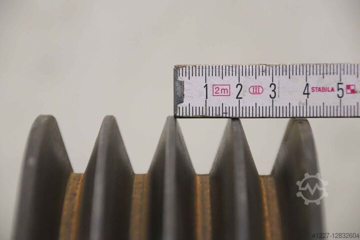 4-groove V-belt pulley Guss SPB 224-4 (17 mm)