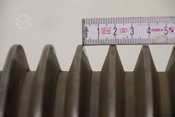 V-belt pulley with 8 grooves Guss SPC 210-8 (22 mm)