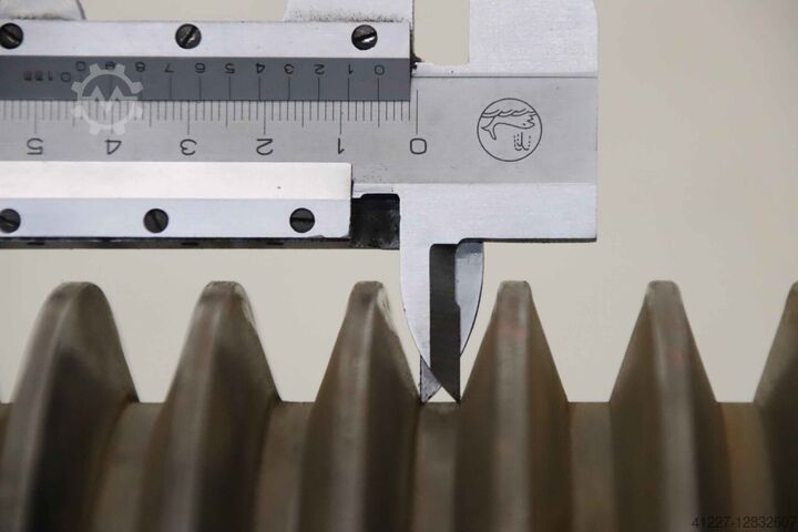 V-belt pulley with 8 grooves Guss SPC 210-8 (22 mm)