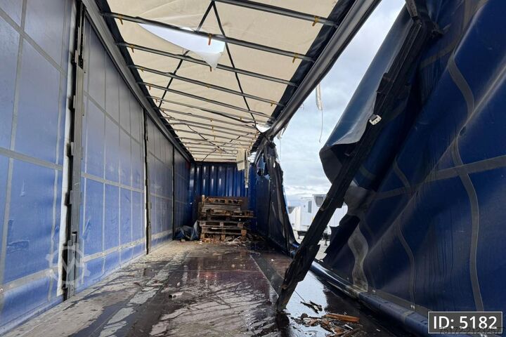 Schiebeplanen Krone SD / Drum brakes / DAMAGED