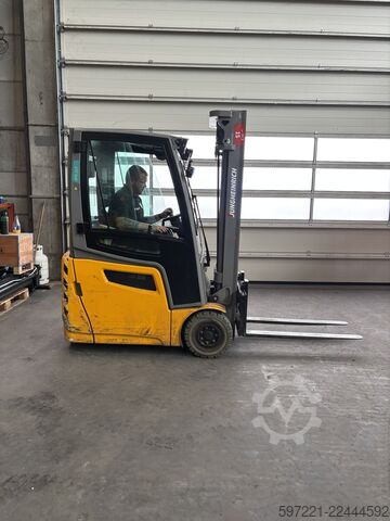 Elektrisch – 3 Räder Jungheinrich EFG 213
