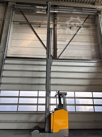 Reach Trucks Jungheinrich ETV 320
