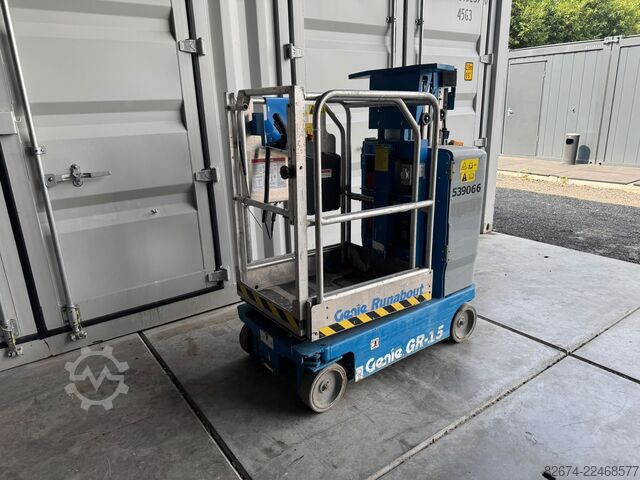 Selbstfahrende Arbeitsbühne Genie GR-15