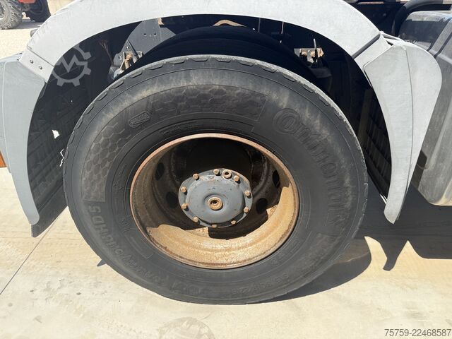 Standard SZM Mercedes-Benz Actros 2048 4x4 Retarder Kipphydraulik