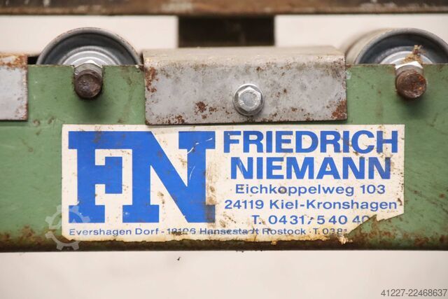 Rollenbahn angetrieben 3,75 bis 70,2 m/min FN Friedrich Niemenn 140 x 4400 mm